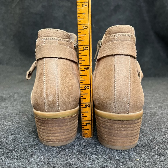 Steve Madden Ankle Bootie - size 9M - Picture 3 of 8